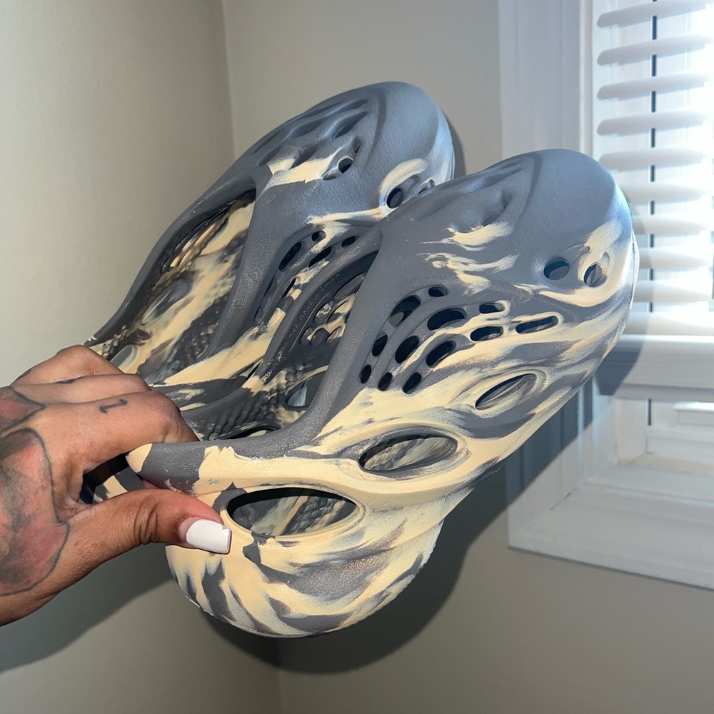 Yezzy foam runners